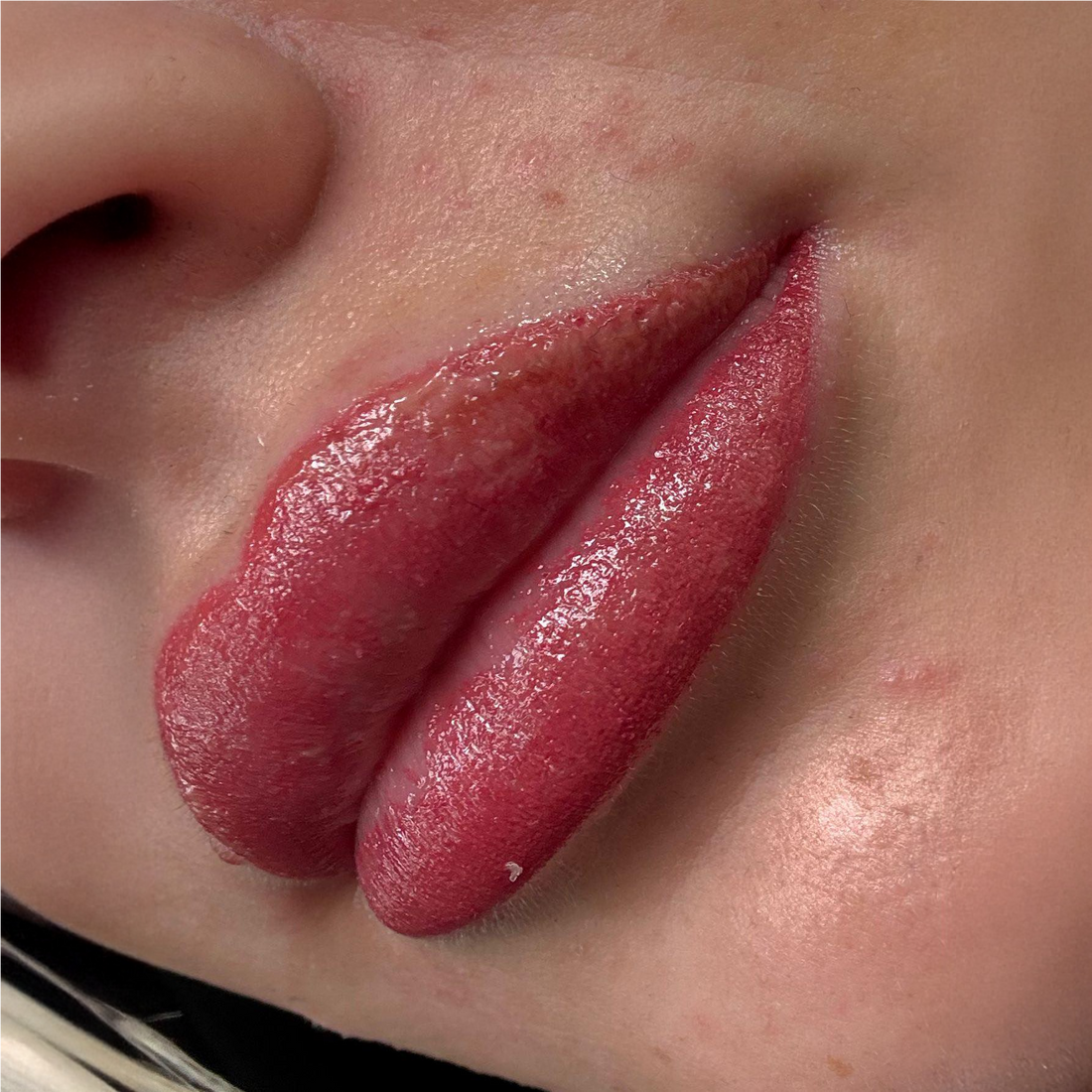 Maquillage permanent : 👉 Ne commencez jamais une prestation lèvres sans cette question.