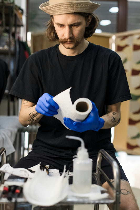 Tatouage et hygiène : le bon liquide fait toute la différence